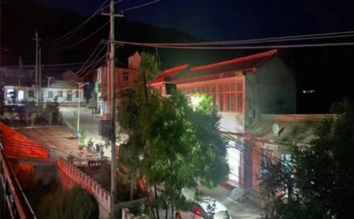 伊宁市太阳能路灯防雷接地做法详解